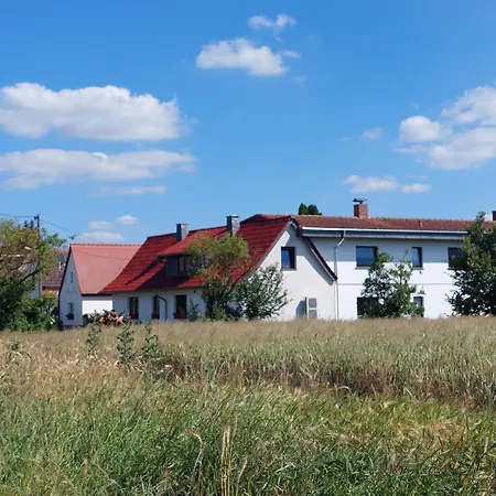 Zur Dorfkirche Ferienhaus